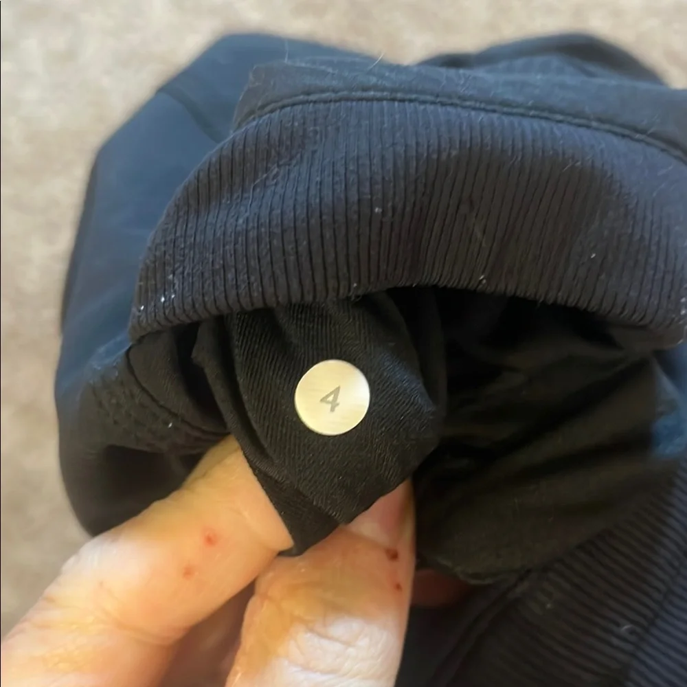 Lululemon Athletica Women’s Black Performance Leggings Size 4 - Picture 6 of 6